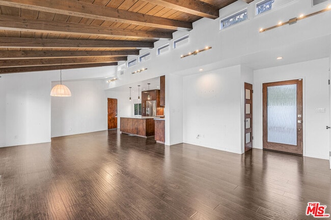 Building Photo - 3476 Troy Dr