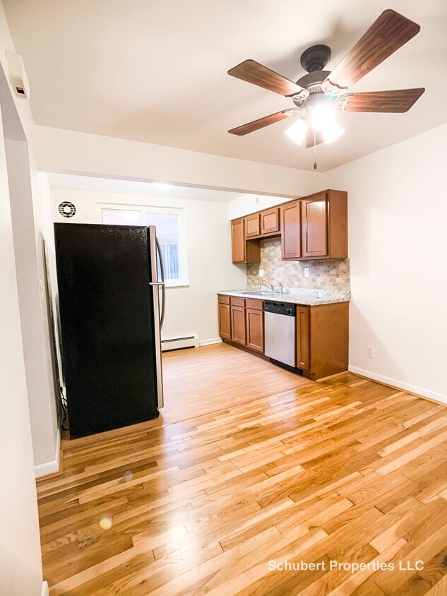 Dining Room #5 - 3154 Schubert Ave