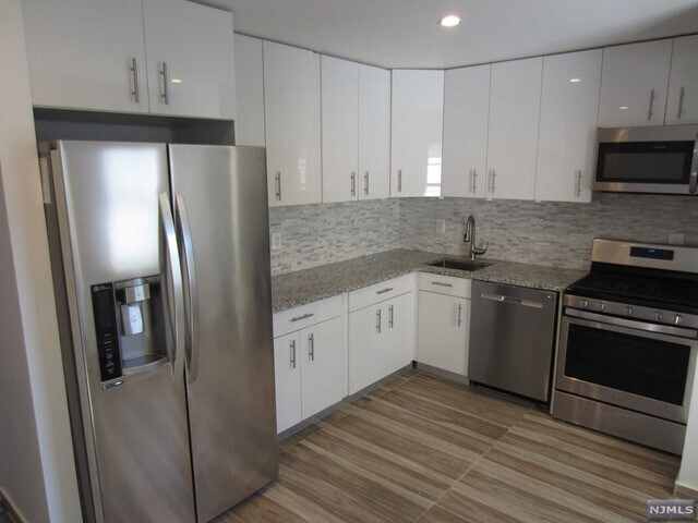 Building Photo - 423 Leonhardt Dr