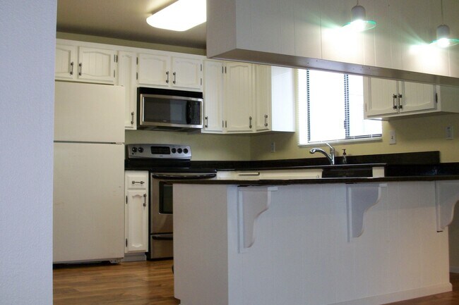 Building Photo - Cozy 3 beds, 2 bath in Renton, minutes to ...