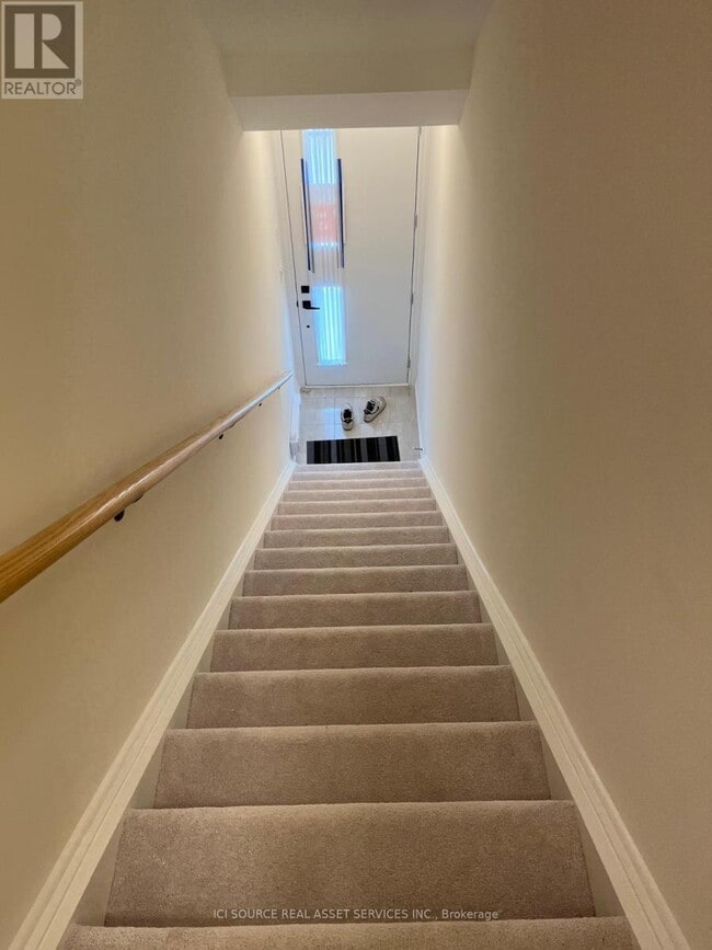 Building Photo - 70 Knotsberry Cir