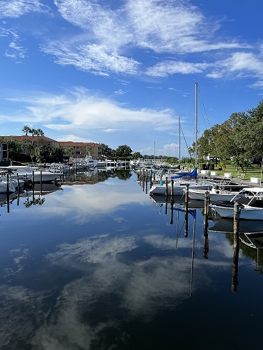 Foto del edificio - 102 Mariner Dr