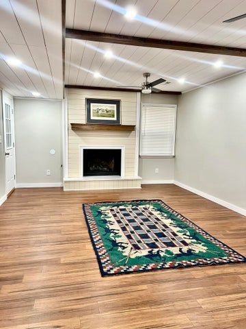 Foto del edificio - 6442 Brookmead Cir