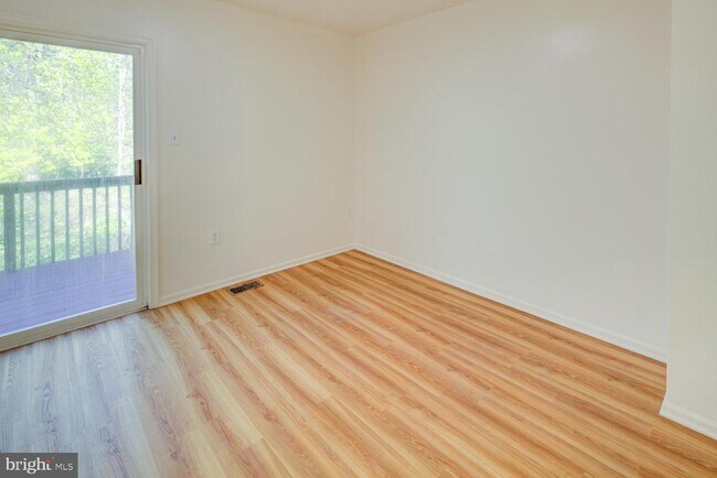 Building Photo - 5 W Richards Ln