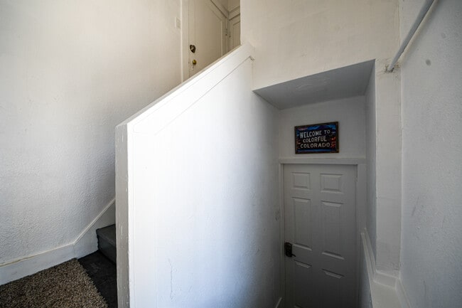 Building Photo - 1422 Tennyson St