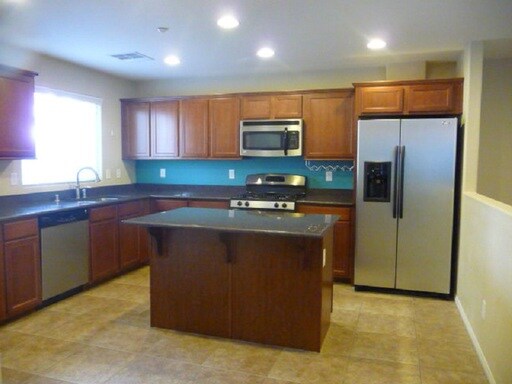 Building Photo - 8956 Dorrell Ln