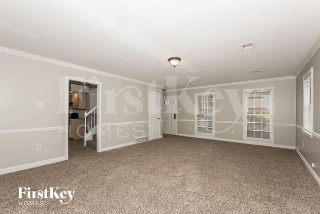 Building Photo - 4042 Ross Rd