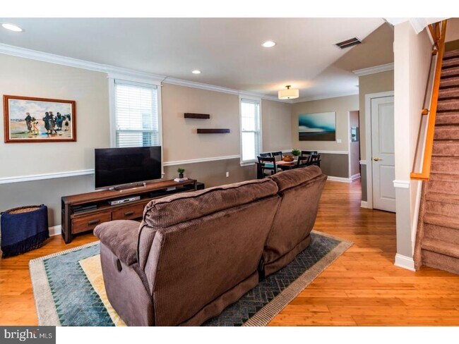 Foto del edificio - 116 Leigh Ave