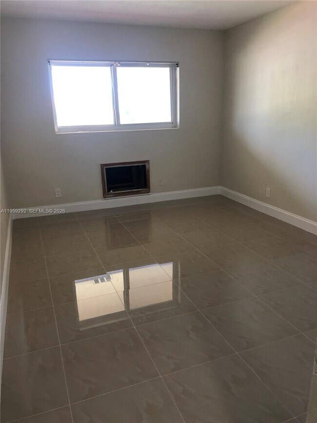 Building Photo - 600 Layne Blvd