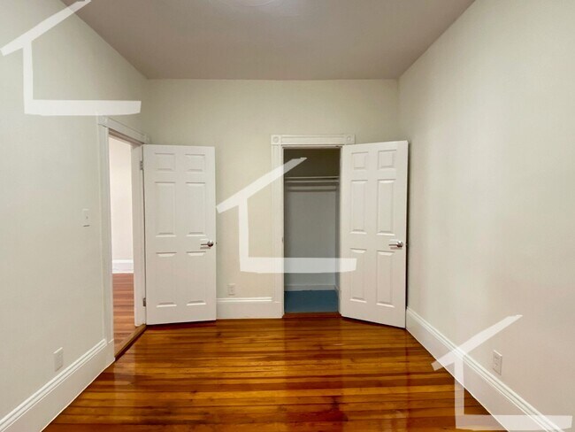 Building Photo - HOT ALLSTON LISTING!!!!