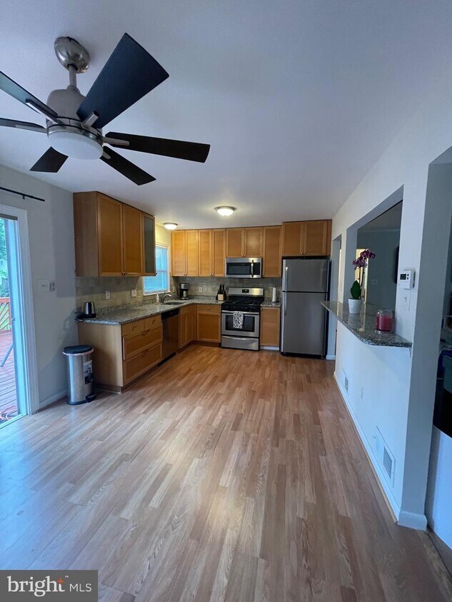 4306 Willoughby Ct, Chantilly, VA 20151 House for Rent in Chantilly