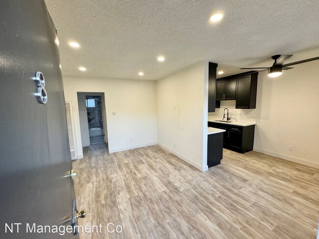 Building Photo - 2 br, 1 bath Apartment - 12721 Matteson Av...
