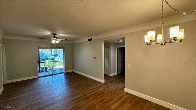 Building Photo - 11530 Villa Grand