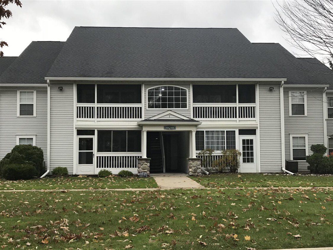 12512 St Andrews Way, Fenton, MI 48430 Condo for Rent in Fenton, MI