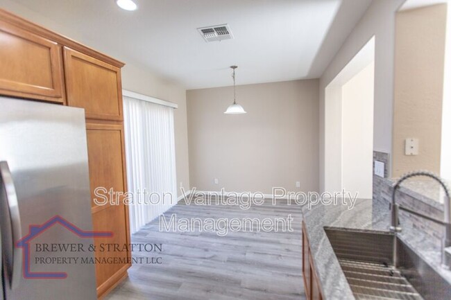 Building Photo - 41715 N Raleigh Ct