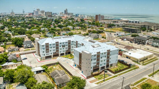 Foto del edificio - Fishpond Living At Corpus Christi