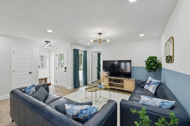 Foto del edificio - 3321 Ridgehaven St