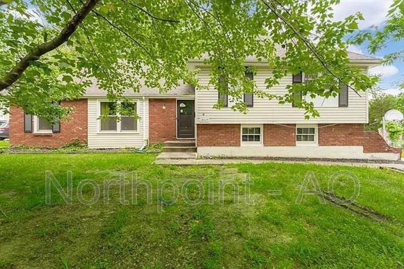 12825 Crystal Ave, Grandview, MO 64030 House Rental in Grandview, MO