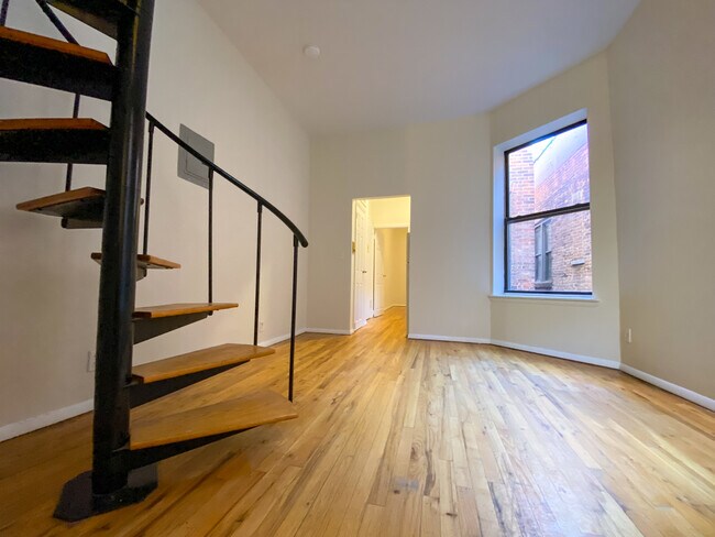 Foto del edificio - 203 W 82nd St