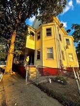 Building Photo - 7 Lancaster St