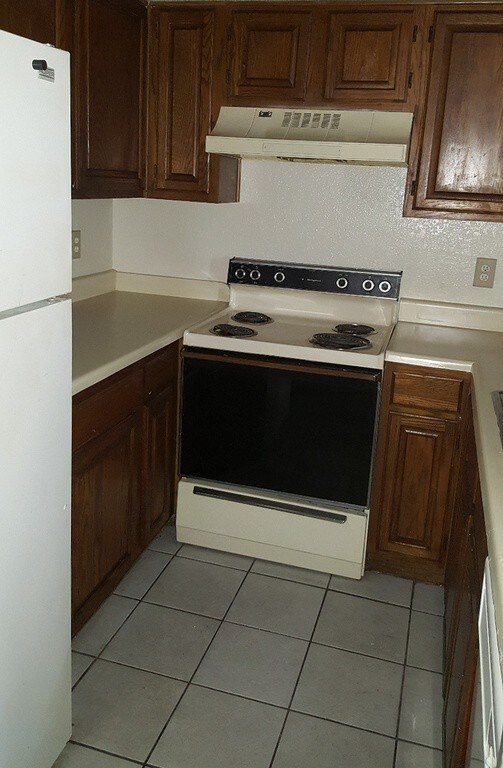 Building Photo - 1322 Bluffview Dr