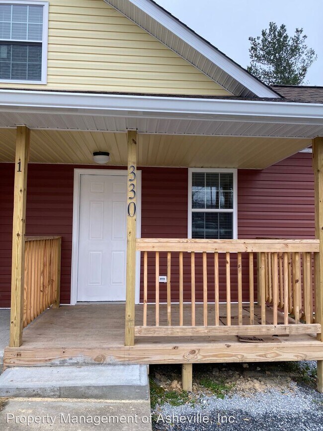 Building Photo - 330 3rd Ave W