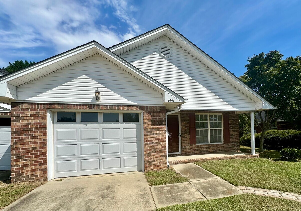 Foto principal - Essex Park Subdivision!