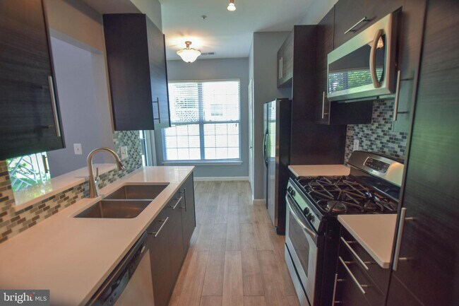 Building Photo - 5928 Founders Crossing Ct