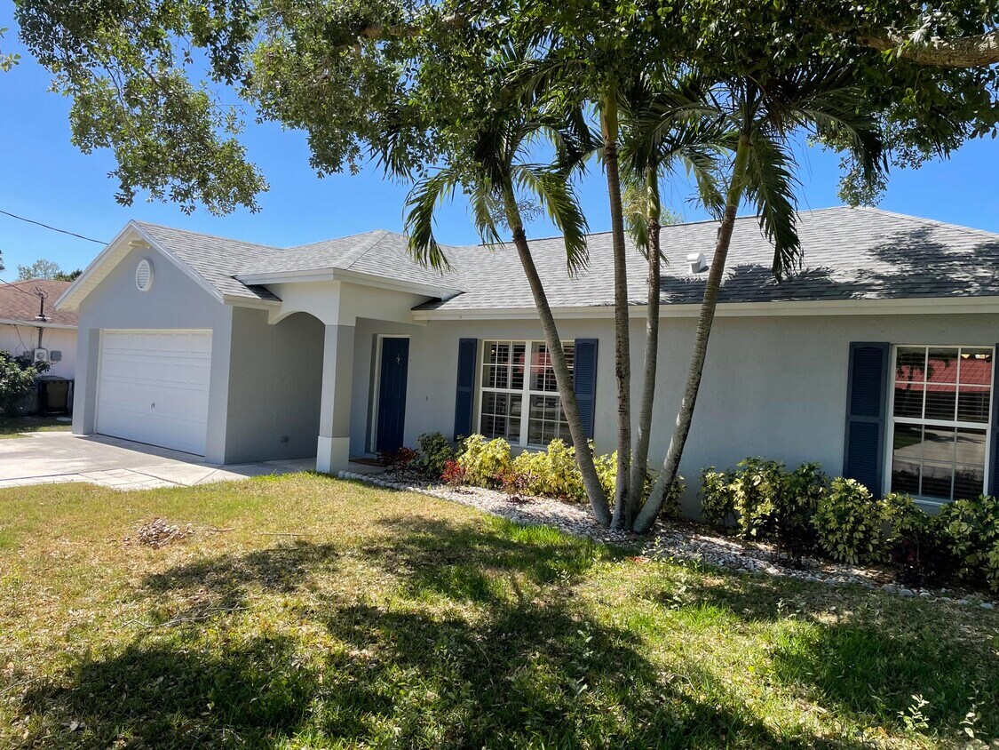 2326 SW Woodridge St, Port Saint Lucie, FL 34953 House Rental in Port