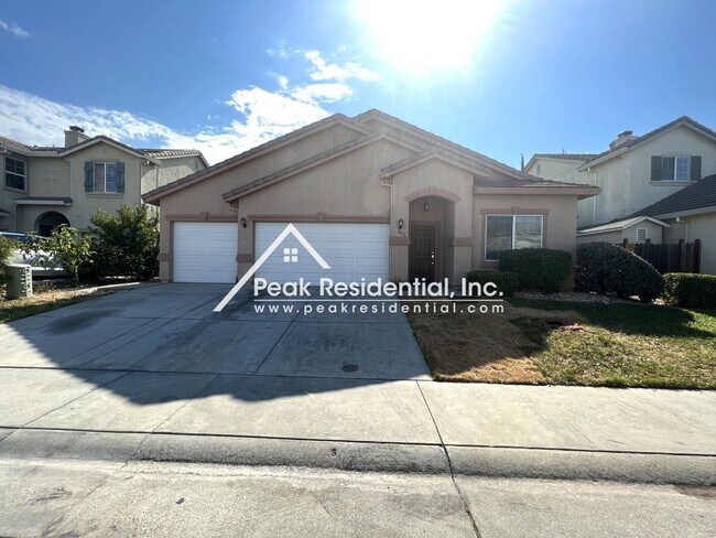Foto del edificio - Spacious 4bd/2ba Elk Grove House with 3 Car Garage!