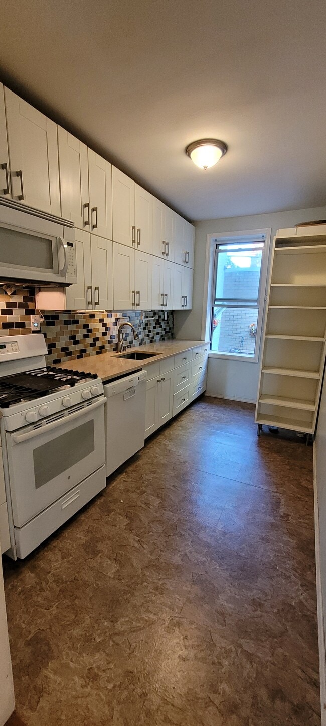 Photo - 46 Clara St Apartments