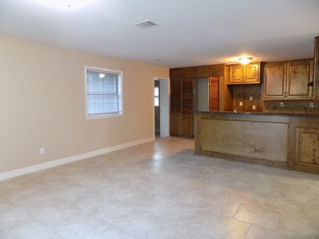 Building Photo - 12705 Pebble Creek Ln