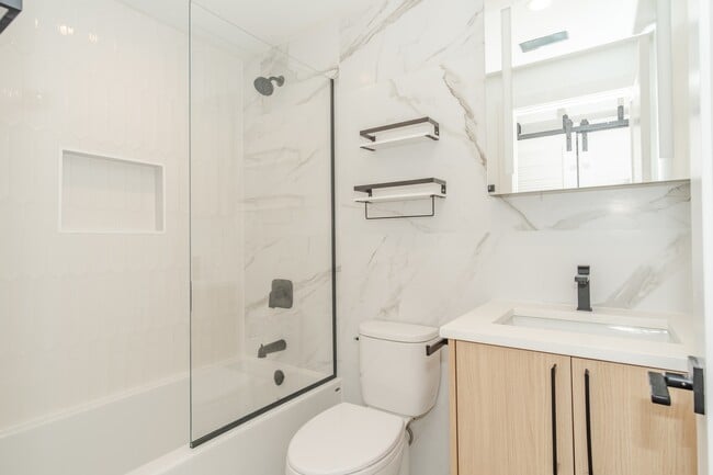 Building Photo - 3251 W Belden Ave