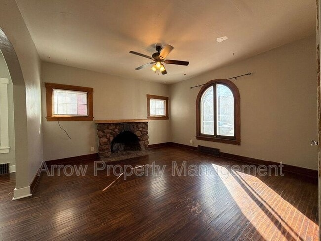 Building Photo - 2800 P St