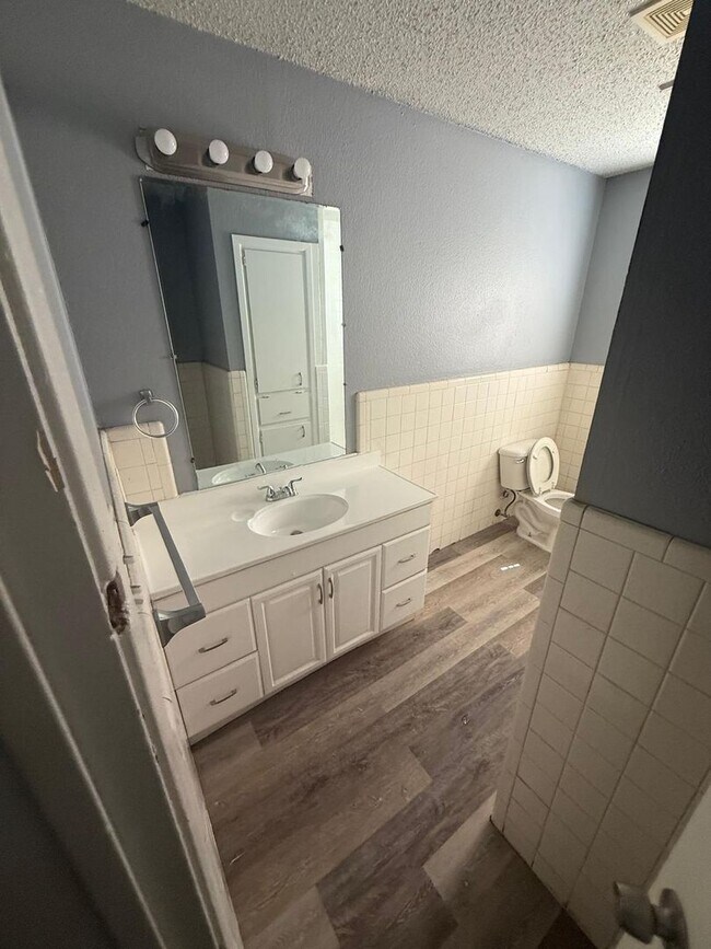 Foto del edificio - $0 First Month's Rent / $0 Deposit at Move-in