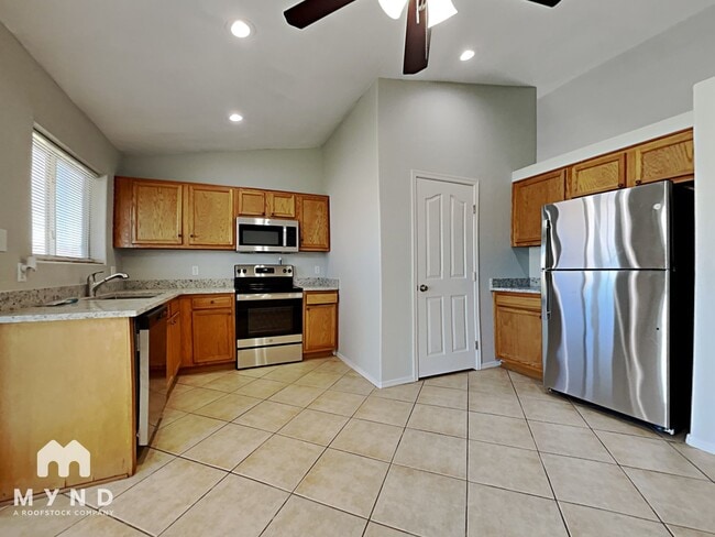 Building Photo - 14672 S Redondo Rd