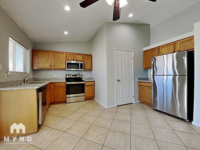 Foto del edificio - 14672 S Redondo Rd