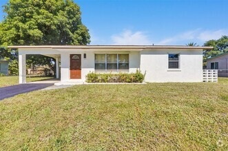 Building Photo - 3431 NW 5th Pl