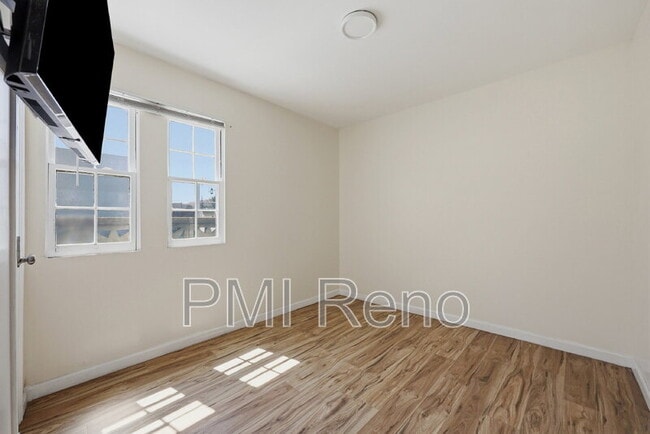 Building Photo - 1515 N Carson St