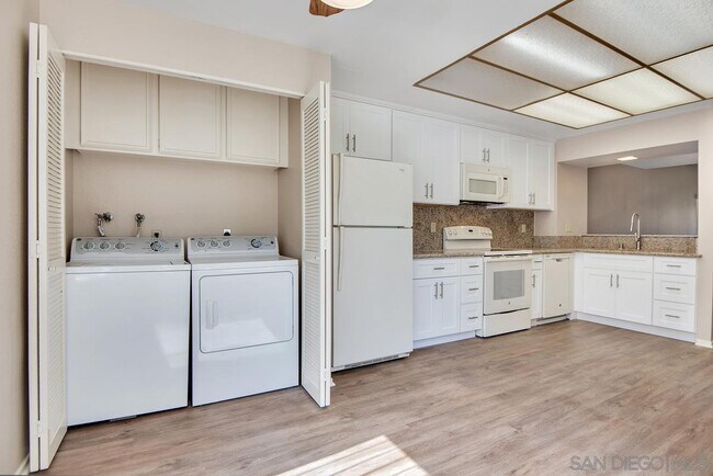 Building Photo - 17710 Villamoura Dr