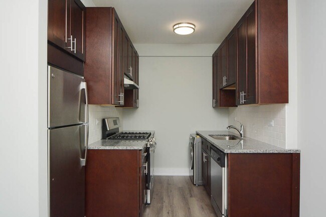 Foto del edificio - 725 St Johns Ave