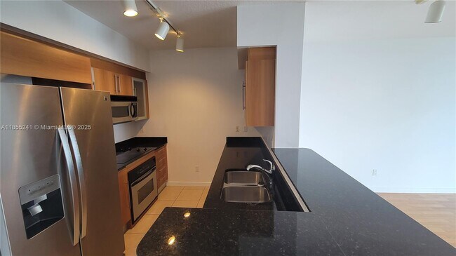 Building Photo - 325 S Biscayne Blvd
