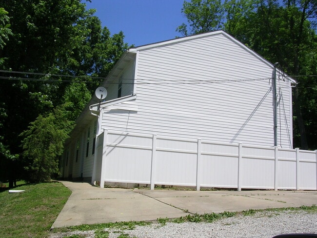 Parking area - 1503 5th St