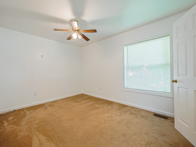 Building Photo - 49 Oakhill St