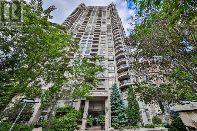 Building Photo - 310 Burnhamthorpe Rd W