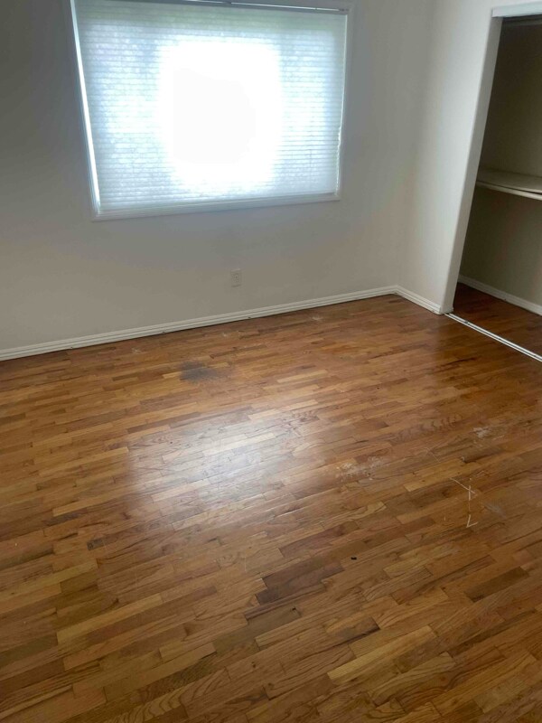 Building Photo - 1535 Los Flores Dr