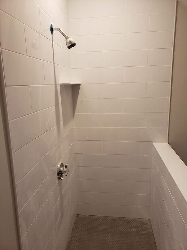 Foto del edificio - 120 Sutherland Rd