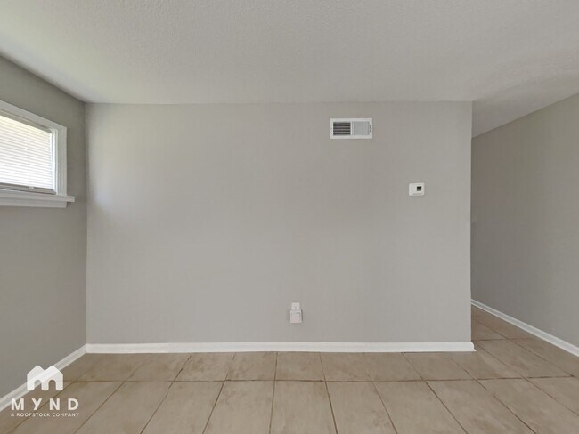 Foto del edificio - 4420 Double Tree St