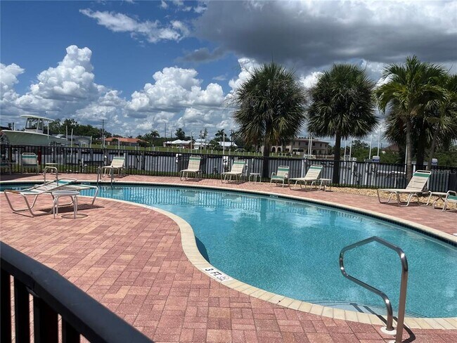 Building Photo - 1340 Rock Dove Ct