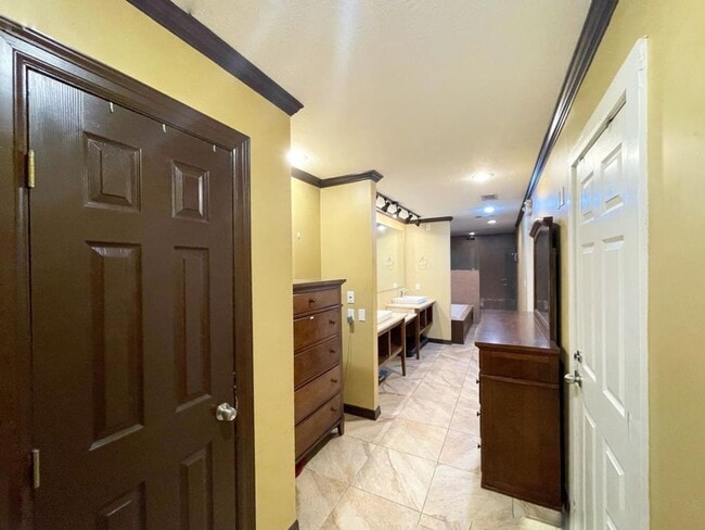 Foto del edificio - NEWER 4 bedroom house